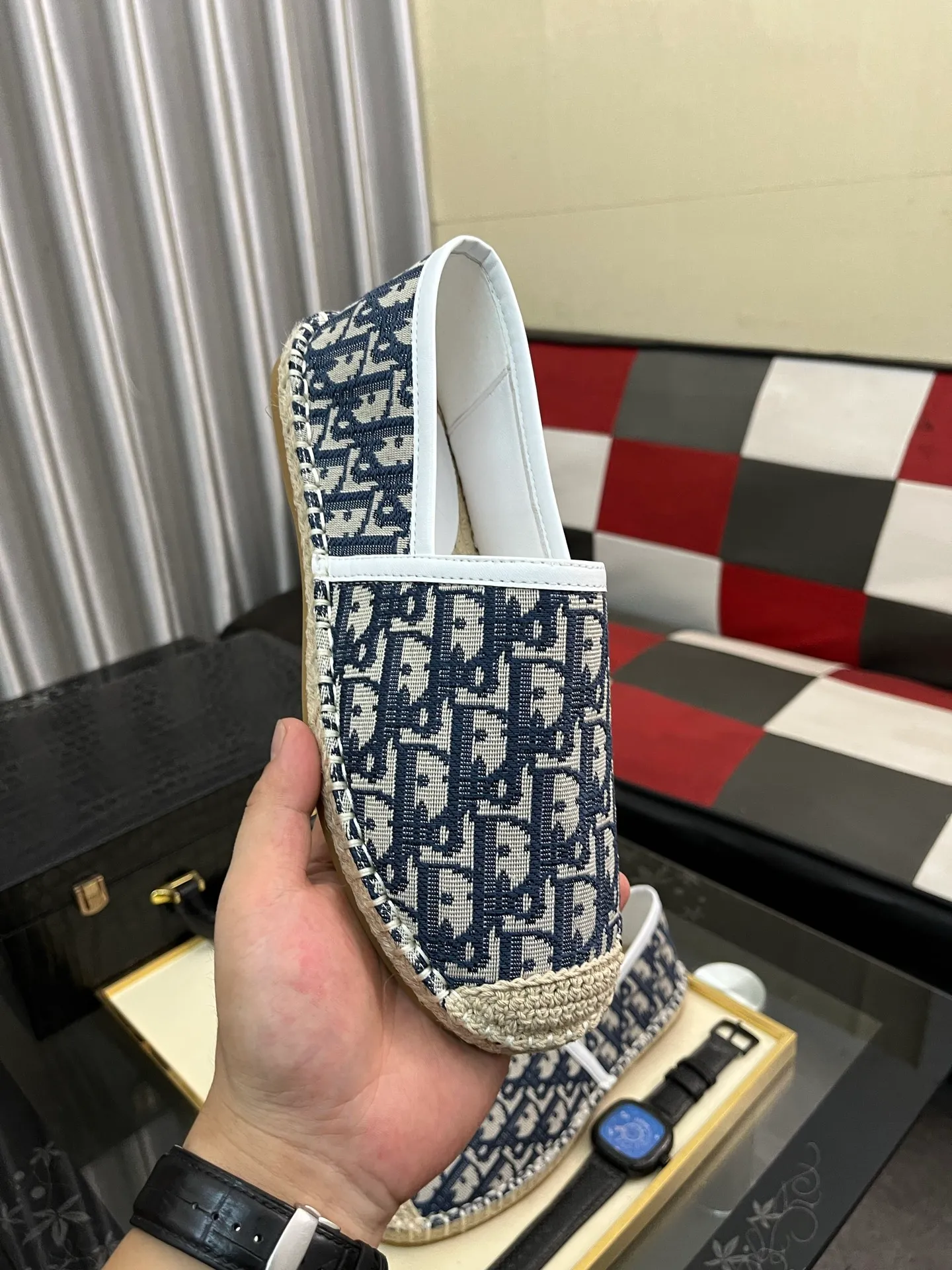 Men's shoes 💰400⌚️⌚️Dior men's latest slip-on Loaf casual fisherman's shoes ✔️The original version is available simultaneously at the counter and is a one-to-one replica🎩Material: Italian imported waterproof fabric, pure hand-pulled strings, raw rubber breathable outsole, lining breathable and comfortable lambskin, 100% comfortable density, original rubber outsole wear-resistant ✔️Code number: 38-44, you deserve it, (Note: 45 and 46 can be customized, non-refundable and non-exchangeable)